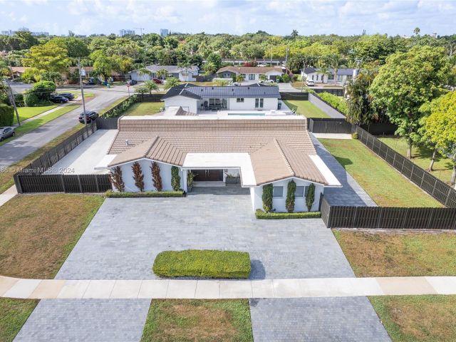 Home for sale at 2120 NE 204th St - photo 5949771