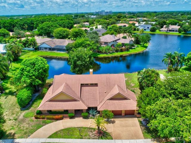 Home for sale at 3110 Equestrian Dr - photo 6100329