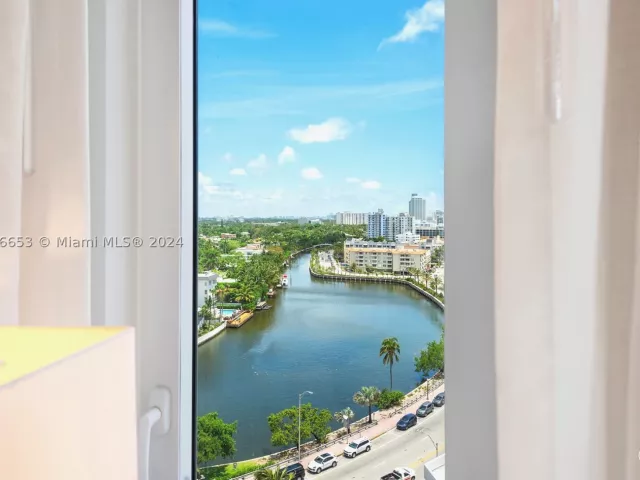 2-bedroom condo for rent in Miami Beach -  - MondialRealty