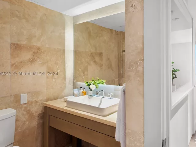 2-bedroom condo for rent in Miami Beach -  - MondialRealty