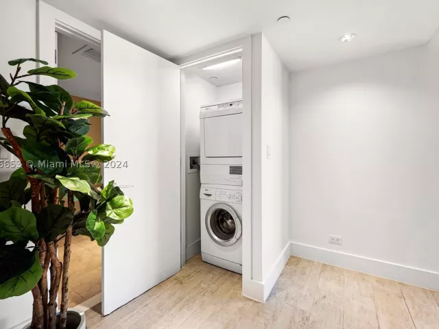 2-bedroom condo for rent in Miami Beach -  - MondialRealty