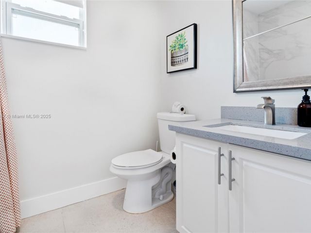 Home for rent at 968 NE 80th St - photo 5930375