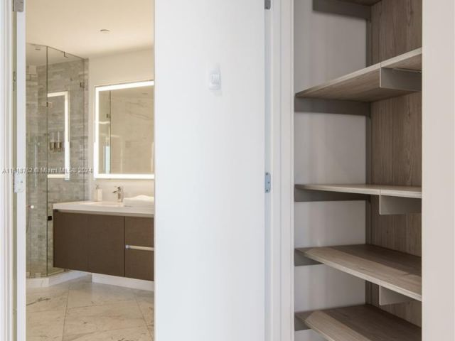 Apartment for sale  Unit #4406 - photo 5639562