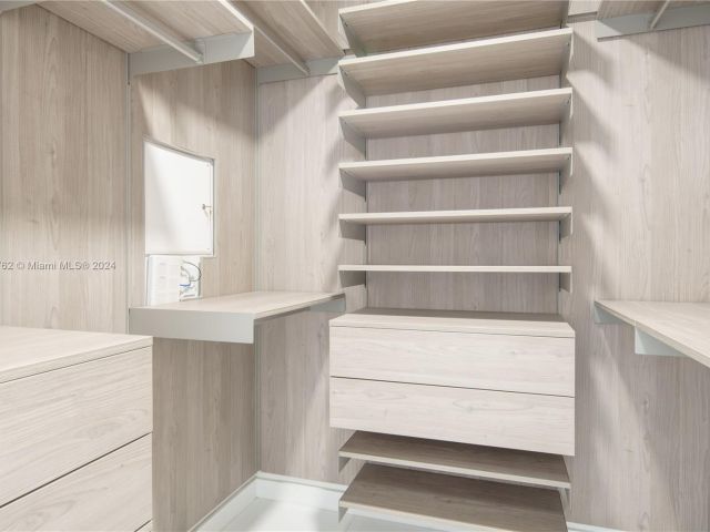 Apartment for sale  Unit #4406 - photo 5639564