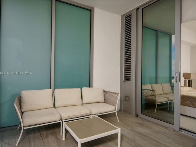 Apartment for sale  Unit #4406 - photo 5639575