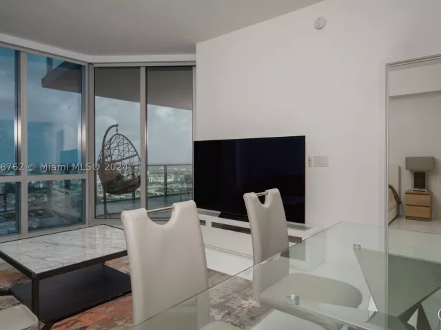 2-bedroom condo for sale in Miami - 851 NE 1st Ave 4406 - MondialRealty