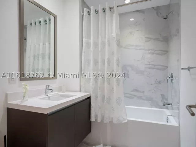 2-bedroom condo for sale in Miami - 851 NE 1st Ave 4406 - MondialRealty