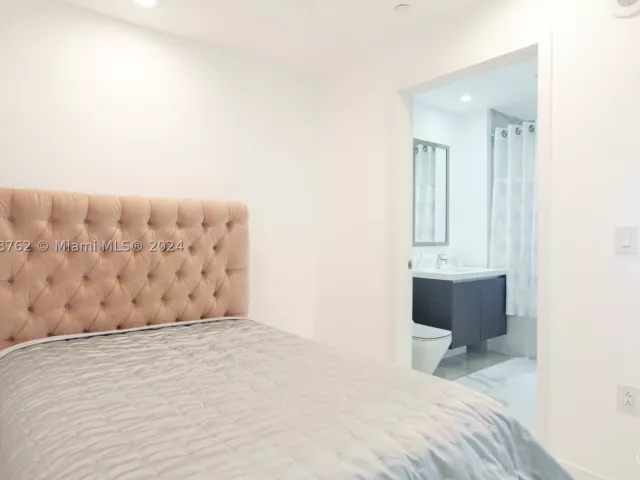 2-bedroom condo for sale in Miami - 851 NE 1st Ave 4406 - MondialRealty