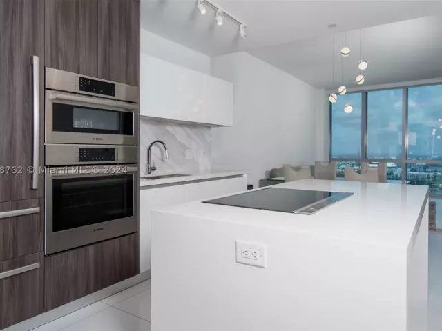 2-bedroom condo for sale in Miami - 851 NE 1st Ave 4406 - MondialRealty
