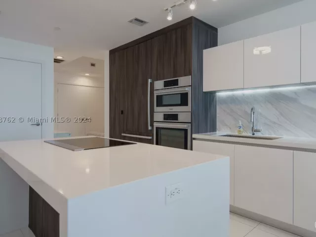 2-bedroom condo for sale in Miami - 851 NE 1st Ave 4406 - MondialRealty