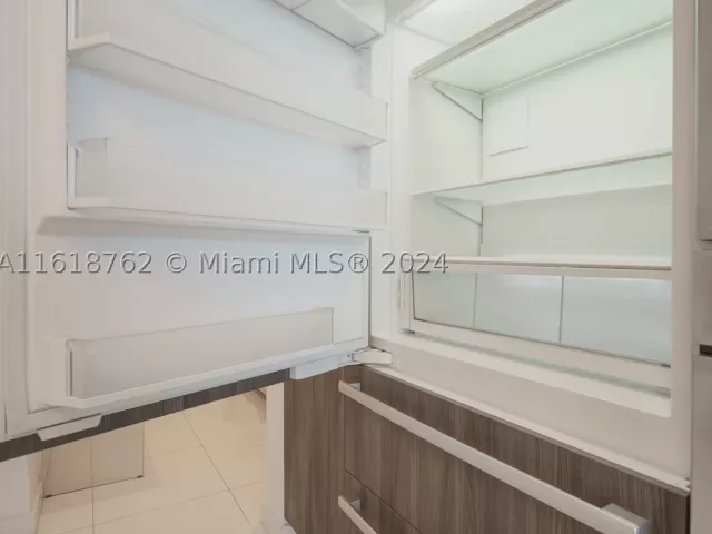 2-bedroom condo for sale in Miami - 851 NE 1st Ave 4406 - MondialRealty
