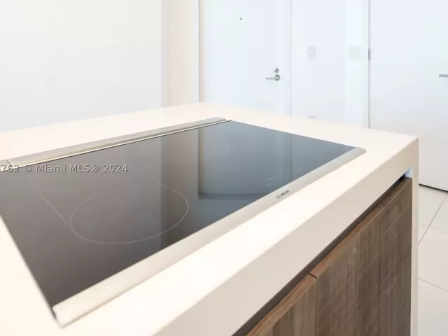 2-bedroom condo for sale in Miami - 851 NE 1st Ave 4406 - MondialRealty