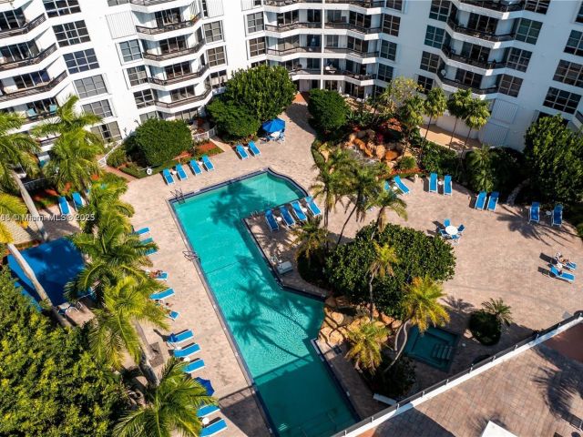 Apartment for rent  Unit #1607 - photo 7448743