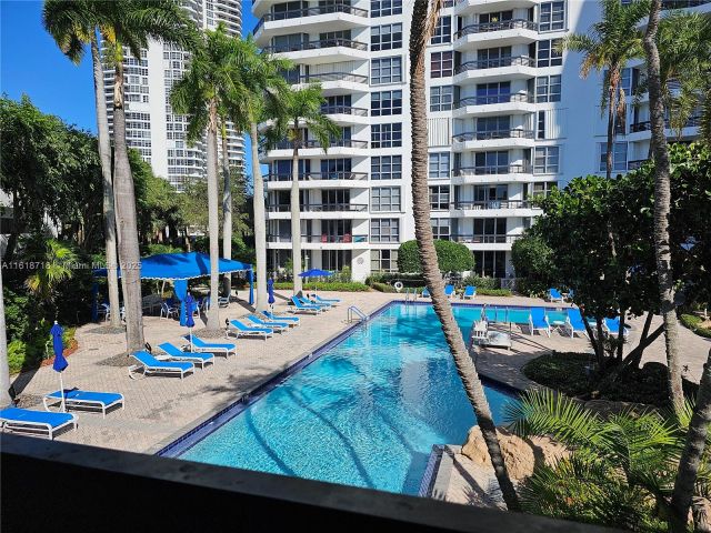 Apartment for rent  Unit #1607 - photo 7448759