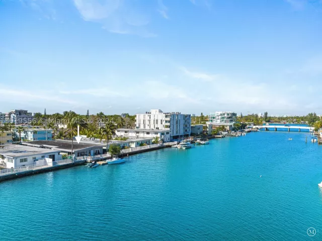 5-bedroom home for sale in Miami Beach - 8221 Crespi Blvd - MondialRealty
