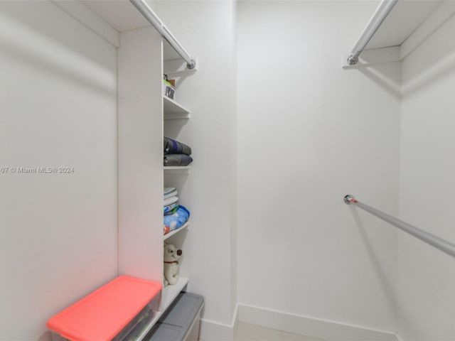 Apartment for sale  Unit #19G - photo 5676996