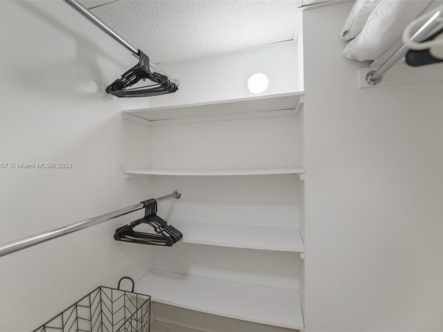 Apartment for sale  Unit #19G - photo 5676997