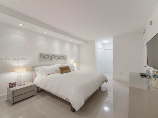 Apartment for sale  Unit #19G - photo 5677001