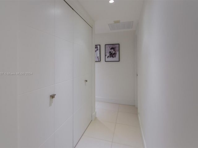 Apartment for sale  Unit #19G - photo 5677002