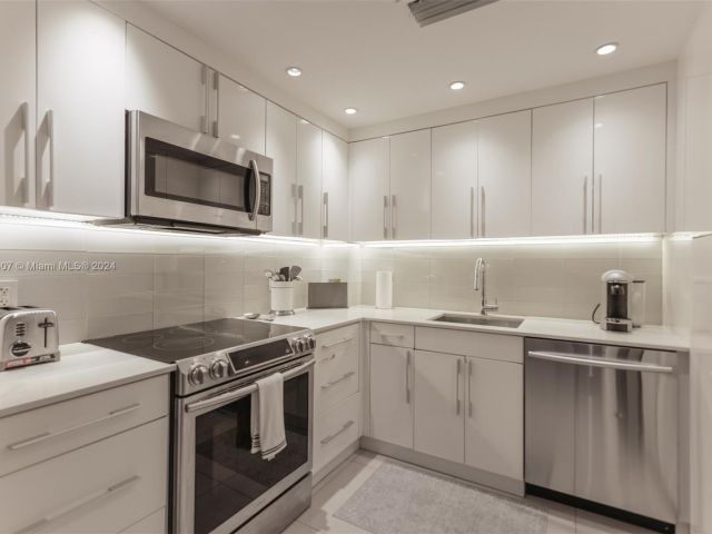 Apartment for sale  Unit #19G - photo 5677004