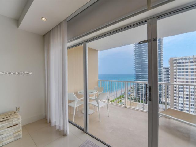 Apartment for sale  Unit #19G - photo 5677009