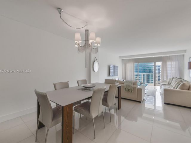 Apartment for sale  Unit #19G - photo 5677012