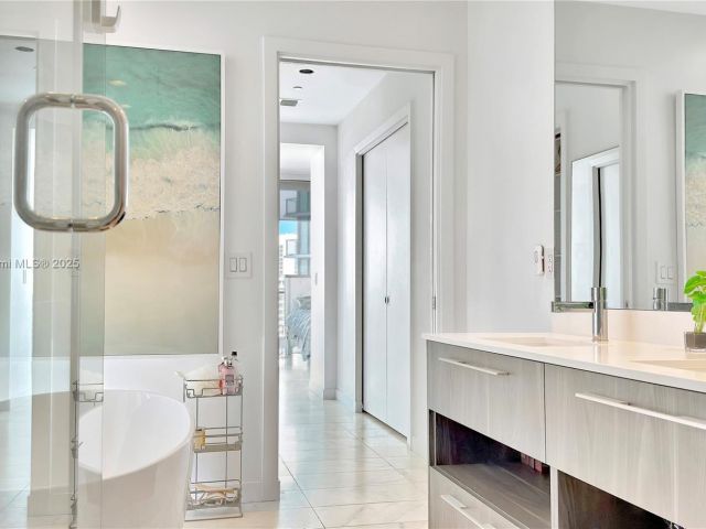 Apartment for sale  Unit #2407 - photo 5708164