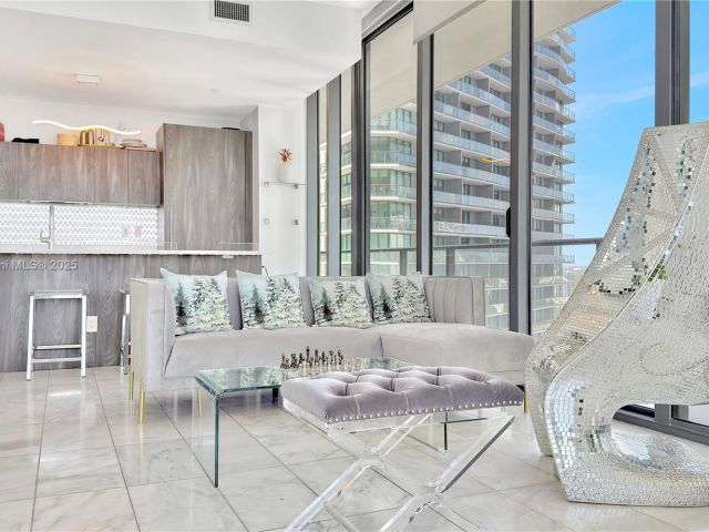 Apartment for sale  Unit #2407 - photo 5708174