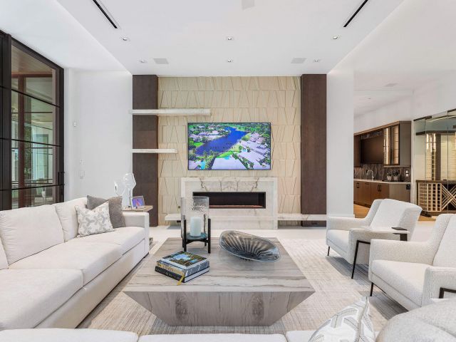 Home for sale at 471 Royal Palm Way - photo 5840952