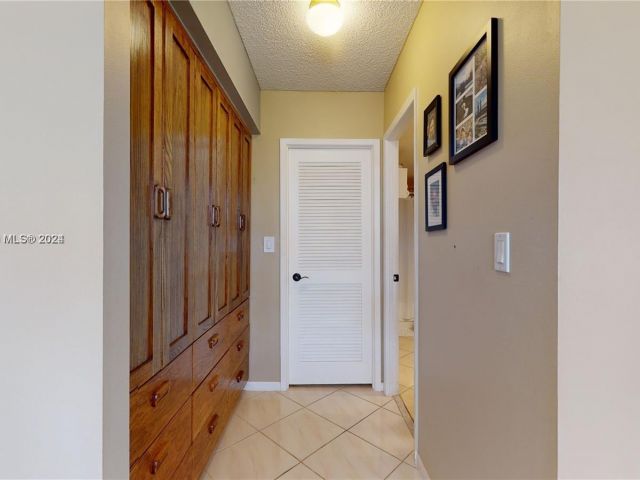 Apartment for rent  Unit #417 - photo 5838243