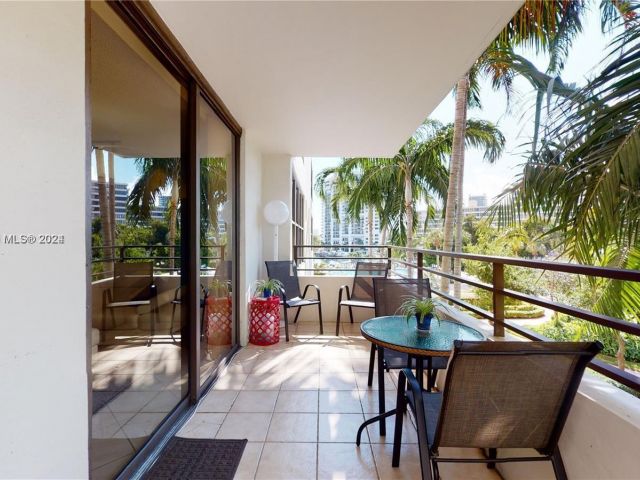 Apartment for rent  Unit #417 - photo 5838256