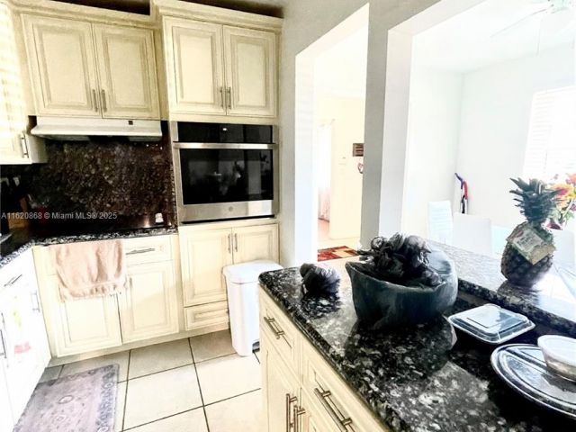 Home for sale at 4109 Hayes St - photo 5742032