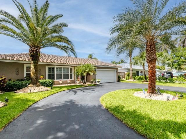 Home for rent at 2750 SE 4th St - photo 5542500