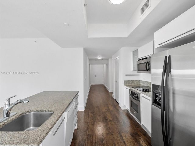 Apartment for sale  Unit #612 - photo 5774486