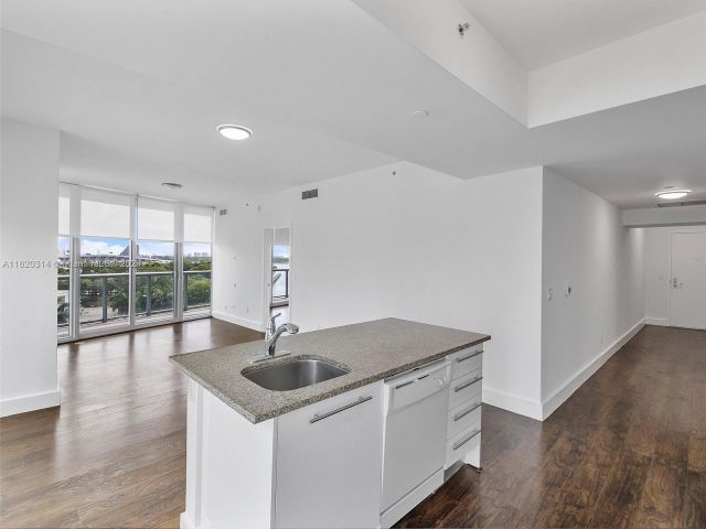 Apartment for sale  Unit #612 - photo 5774488