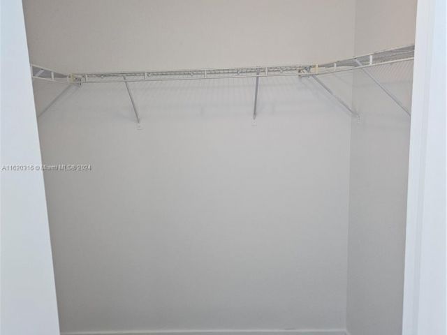 Apartment for sale  Unit #2701 - photo 5774520