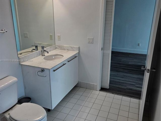 Apartment for sale  Unit #4001 - photo 5774499