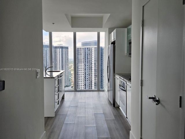 Apartment for sale  Unit #4001 - photo 5774502