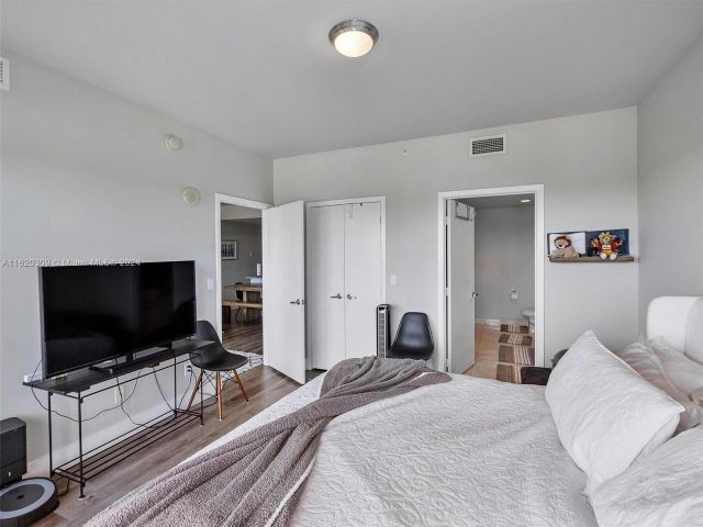 Apartment for sale  Unit #309 - photo 5774425