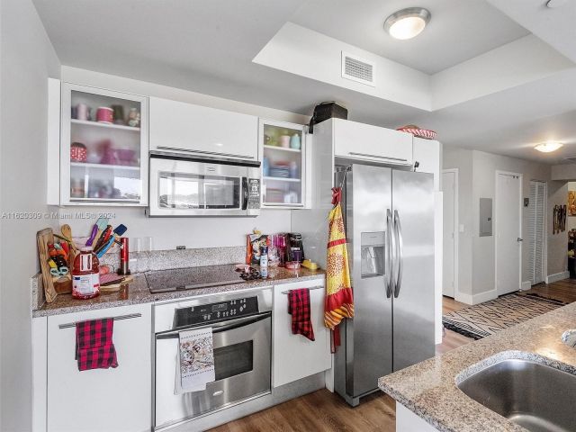 Apartment for sale  Unit #309 - photo 5774430