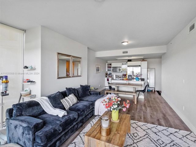 Apartment for sale  Unit #309 - photo 5774434