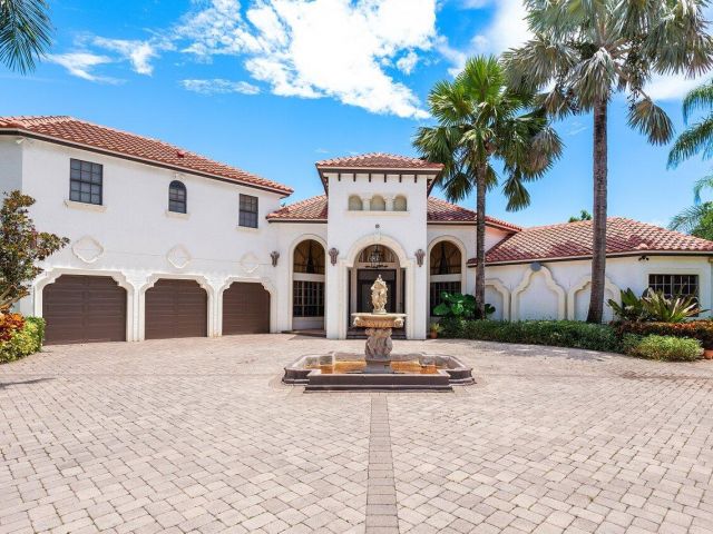 Home for sale at 17654 Bocaire Way - photo 5835060