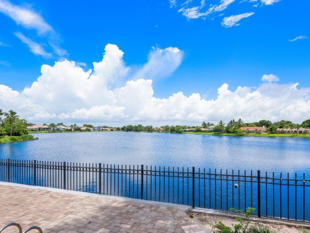 Home for sale at 17654 Bocaire Way - photo 5835063