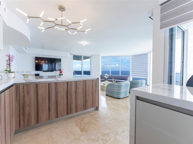 Apartment for rent  Unit #3608 - photo 5670680