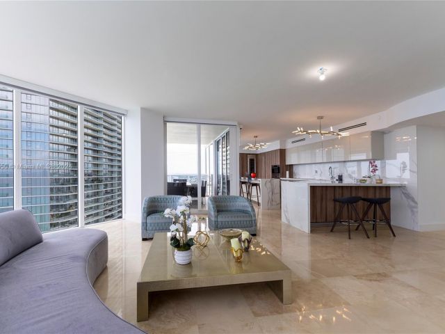 Apartment for rent  Unit #3608 - photo 5670681