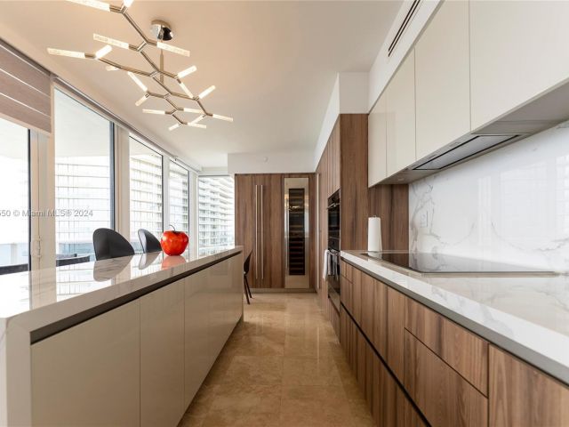 Apartment for rent  Unit #3608 - photo 5670692