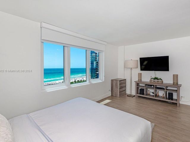 Apartment for rent  Unit #1242 - photo 5966893