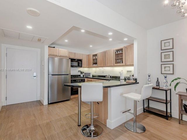 Apartment for rent  Unit #1242 - photo 5966897