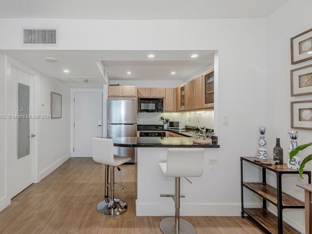 Apartment for rent  Unit #1242 - photo 5966898