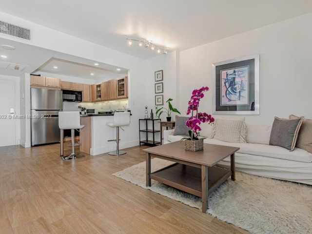 Apartment for rent  Unit #1242 - photo 5966902